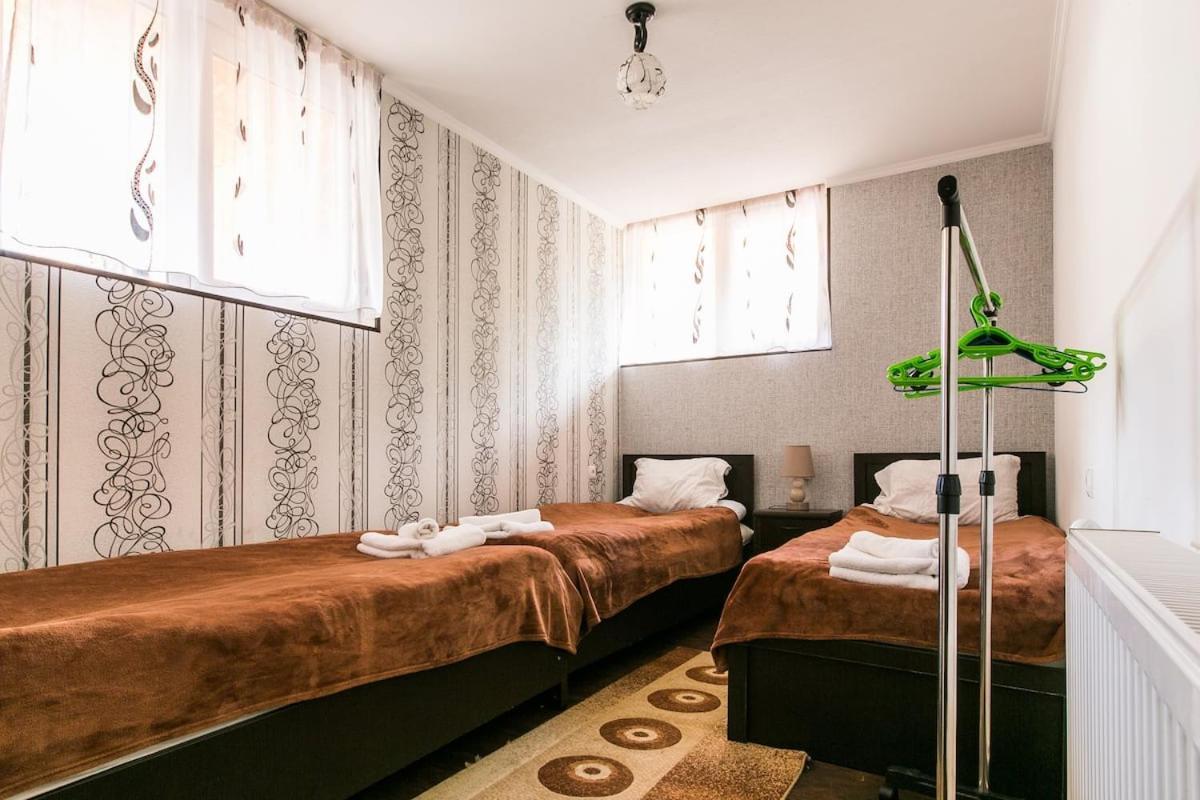 Georgian Guest House On Asatiani Tbilisi Exteriör bild
