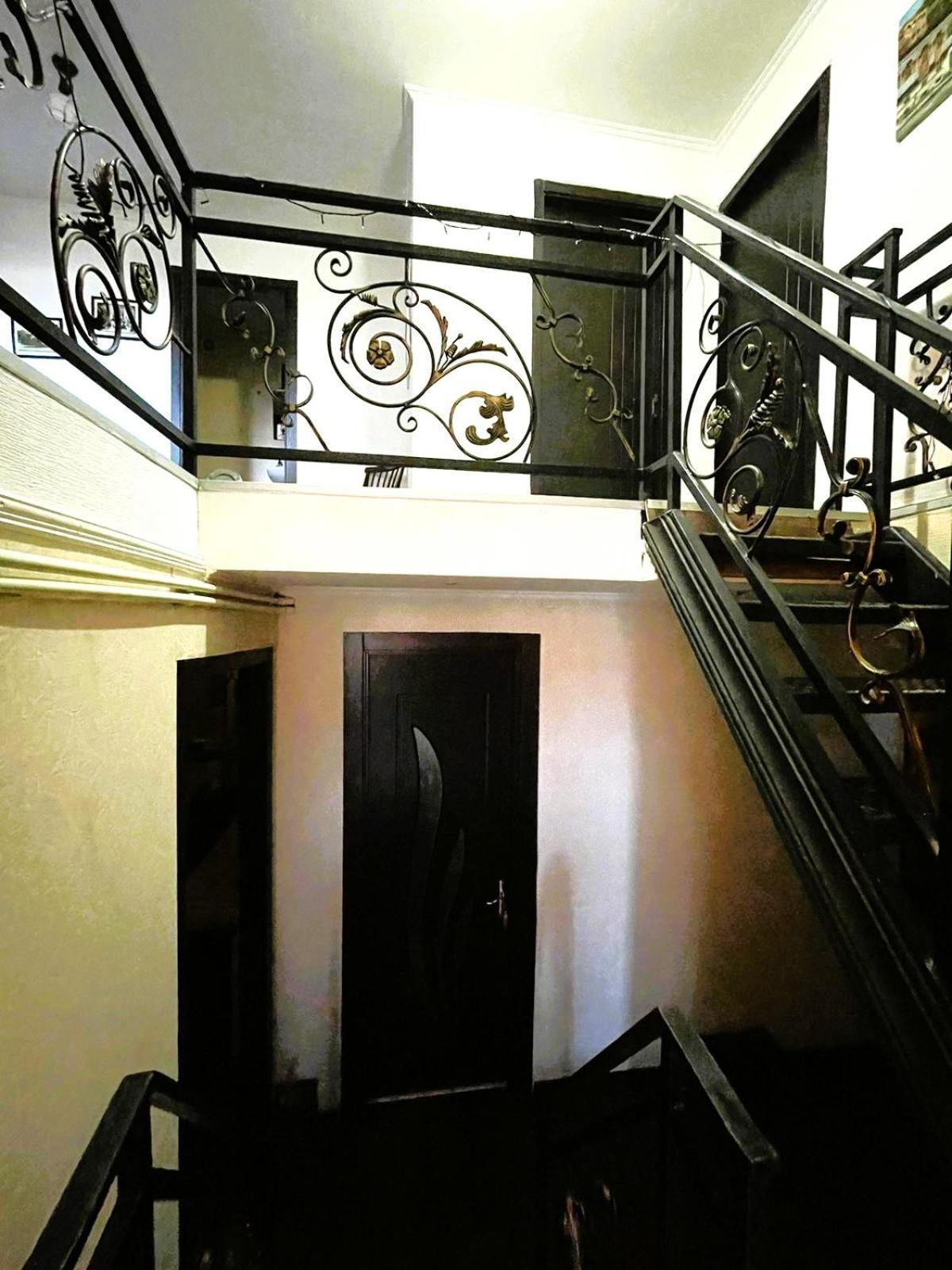 Georgian Guest House On Asatiani Tbilisi Exteriör bild