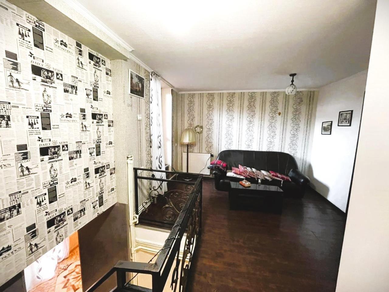 Georgian Guest House On Asatiani Tbilisi Exteriör bild